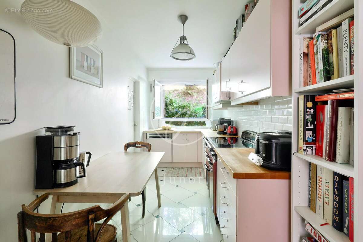 Appartement à VILLE-D'AVRAY