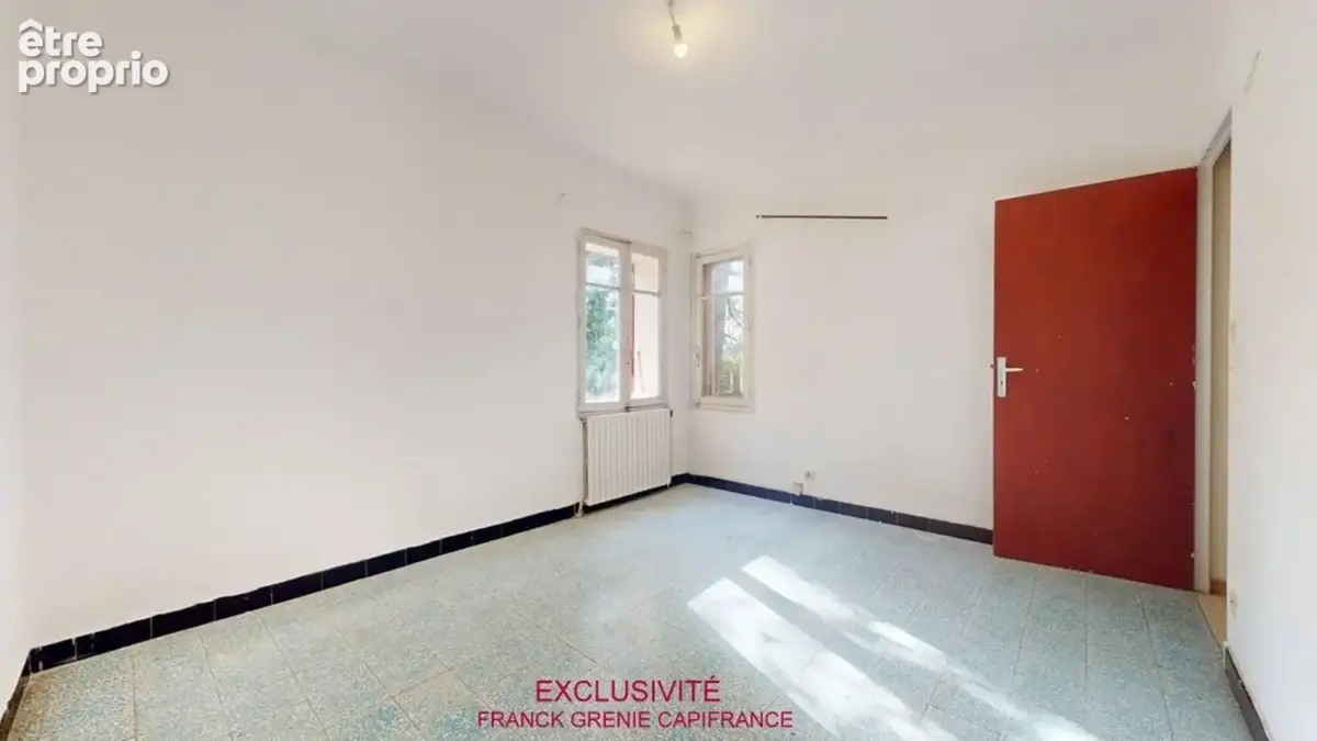 Tourves – maison à rénover 151 m² – 5 chambres – garage 60 m² – terrain 1 210 m² – panneaux solaires - photo 9