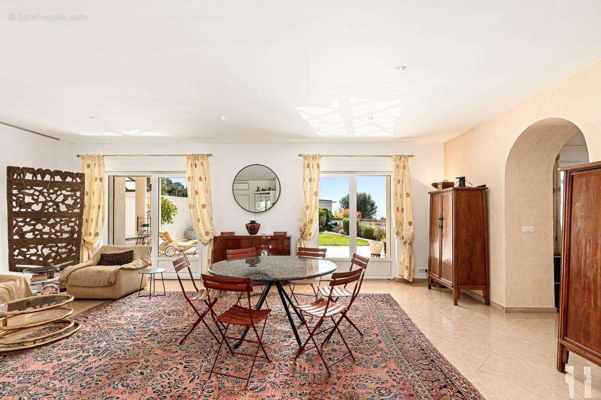 Appartement à LE CANNET