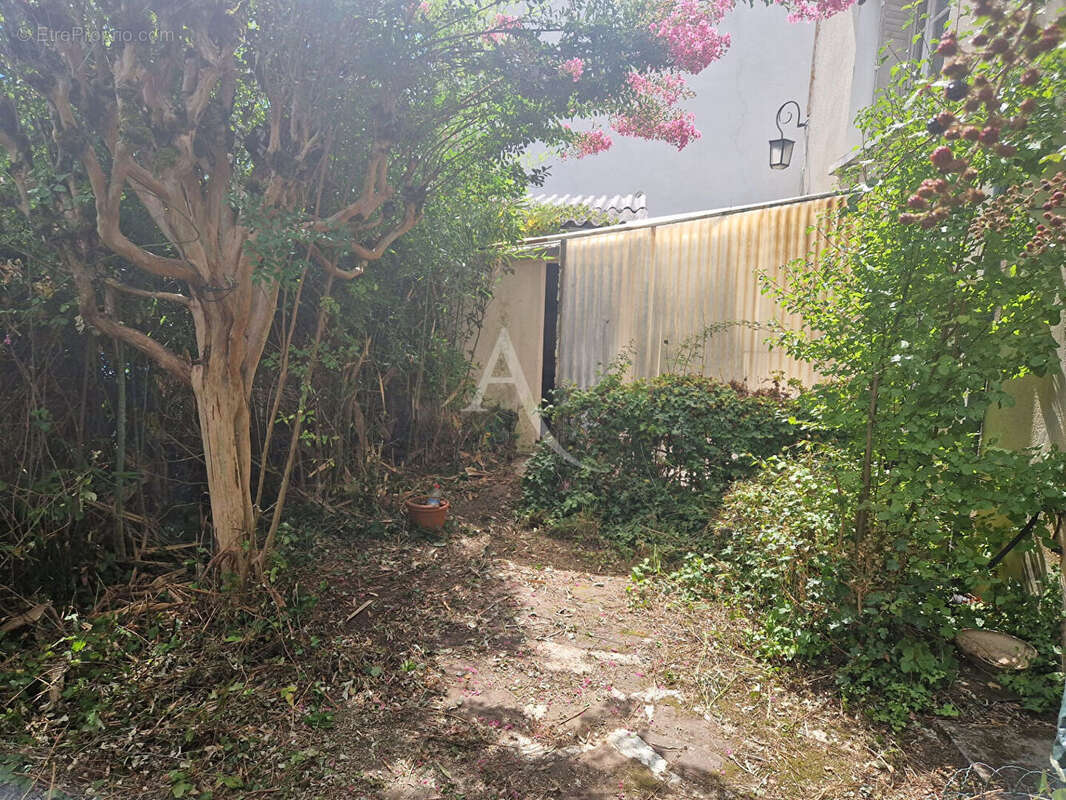 Maison à SAINT-CESAIRE