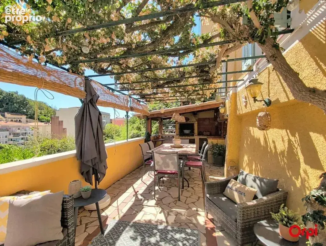 Menton : maison de 86m2 atypique avec 700 m2 de terrain - photo 9