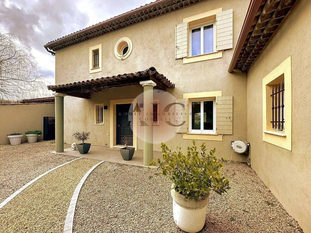 Maison à MONTAUROUX