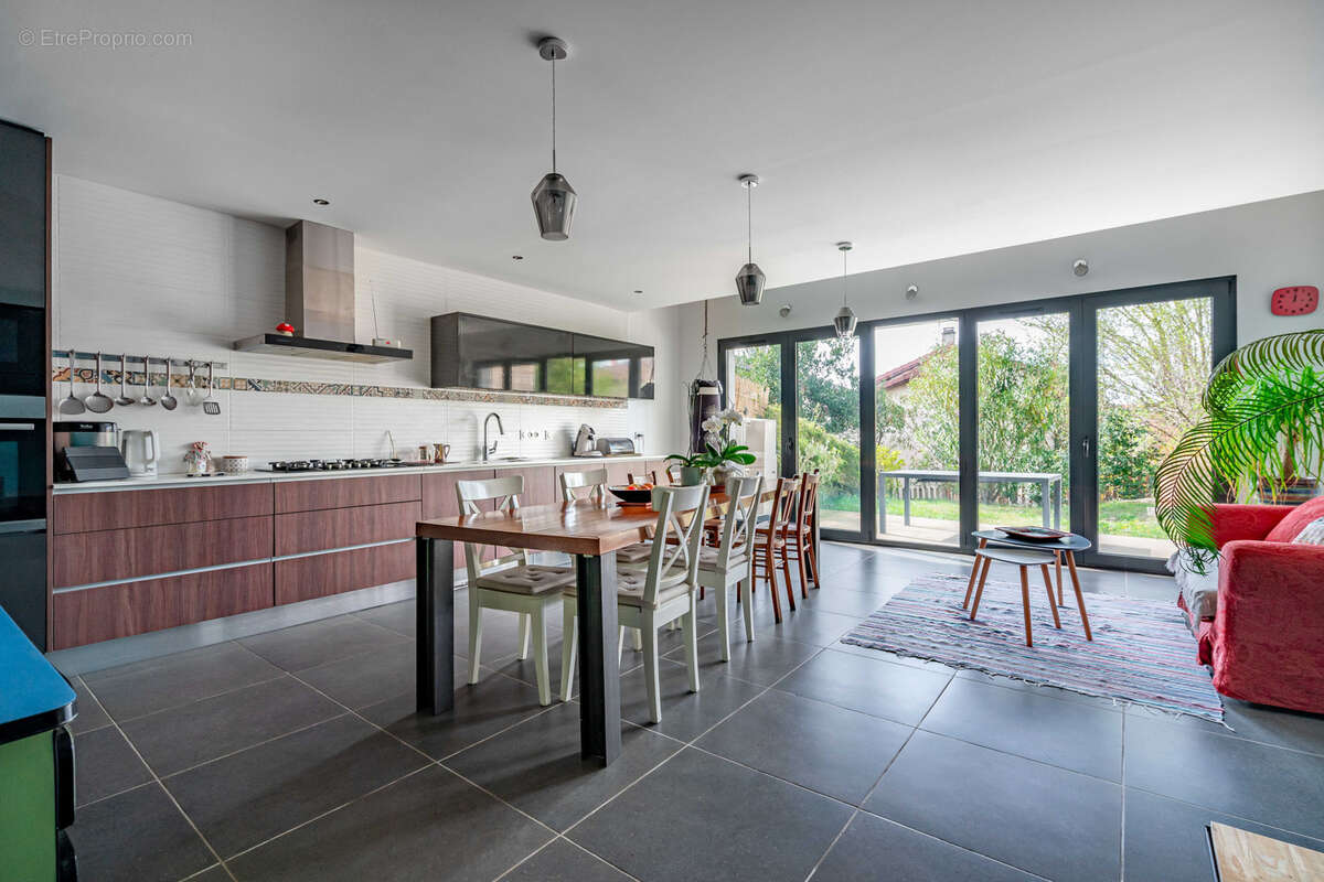 Maison à BOURGOIN-JALLIEU