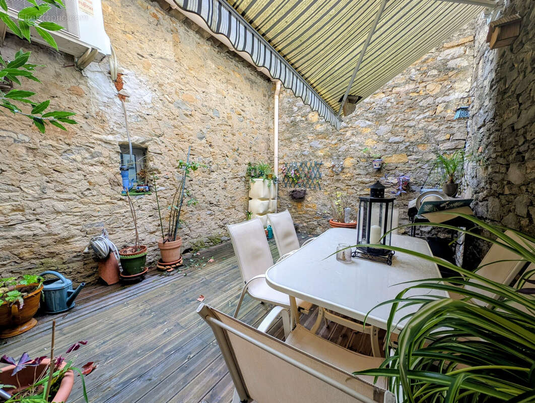 Maison à CONILHAC-CORBIERES