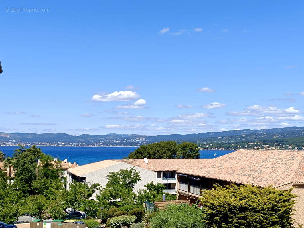 Appartement à SAINT-CYR-SUR-MER