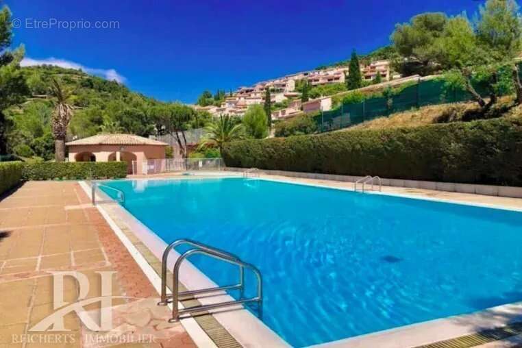 Maison mitoyenne vue mer dans domaine avec piscine et tennis - photo 8