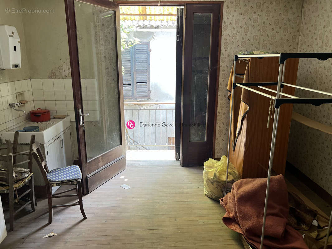 Maison 150 m² à Cransac  - photo 6