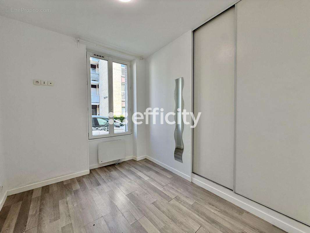 Appartement à BOURG-LA-REINE