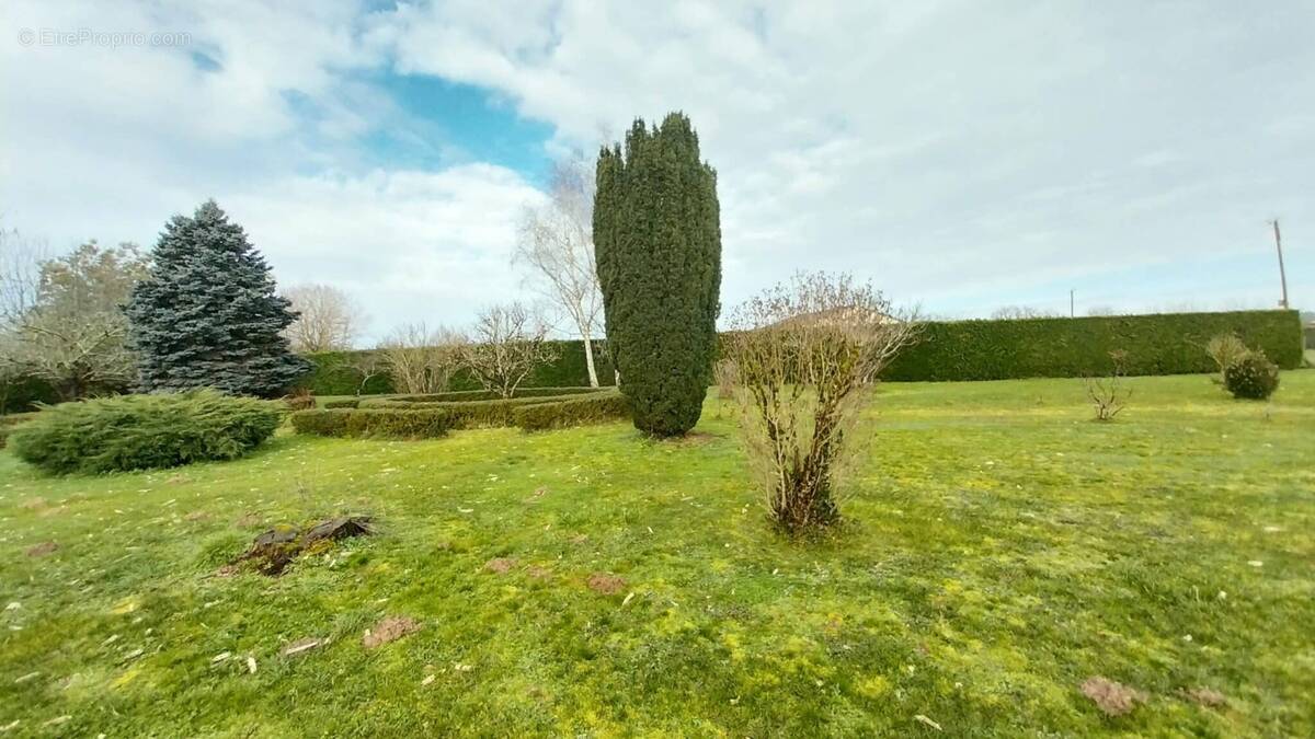 Terrain à PERIGUEUX