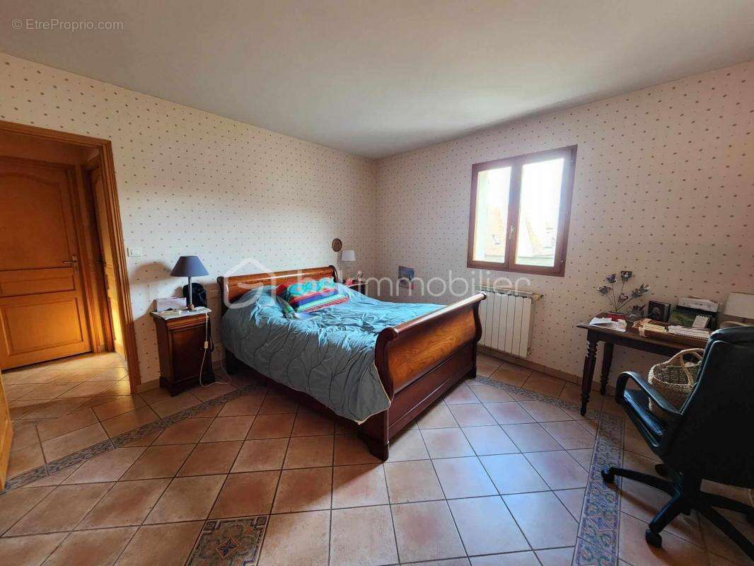 Maison à PONT-SUR-YONNE