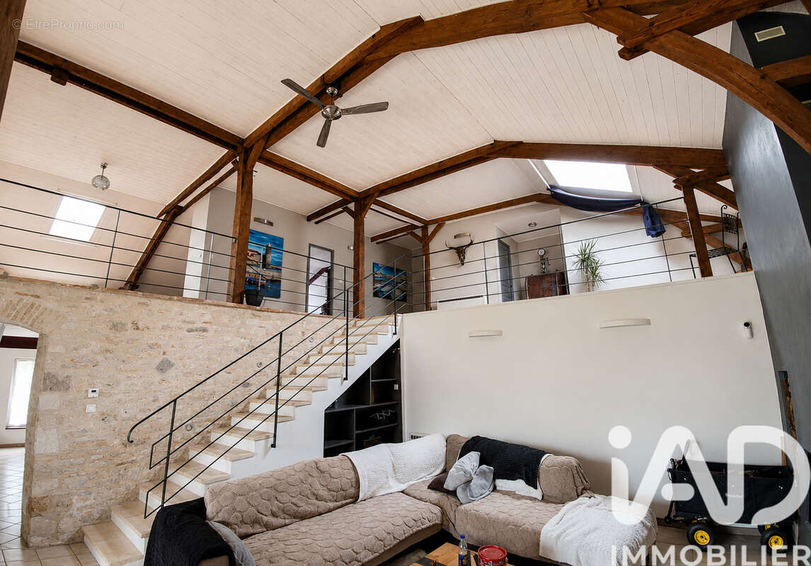 Maison 262 m² à Puylaroque  - photo 7