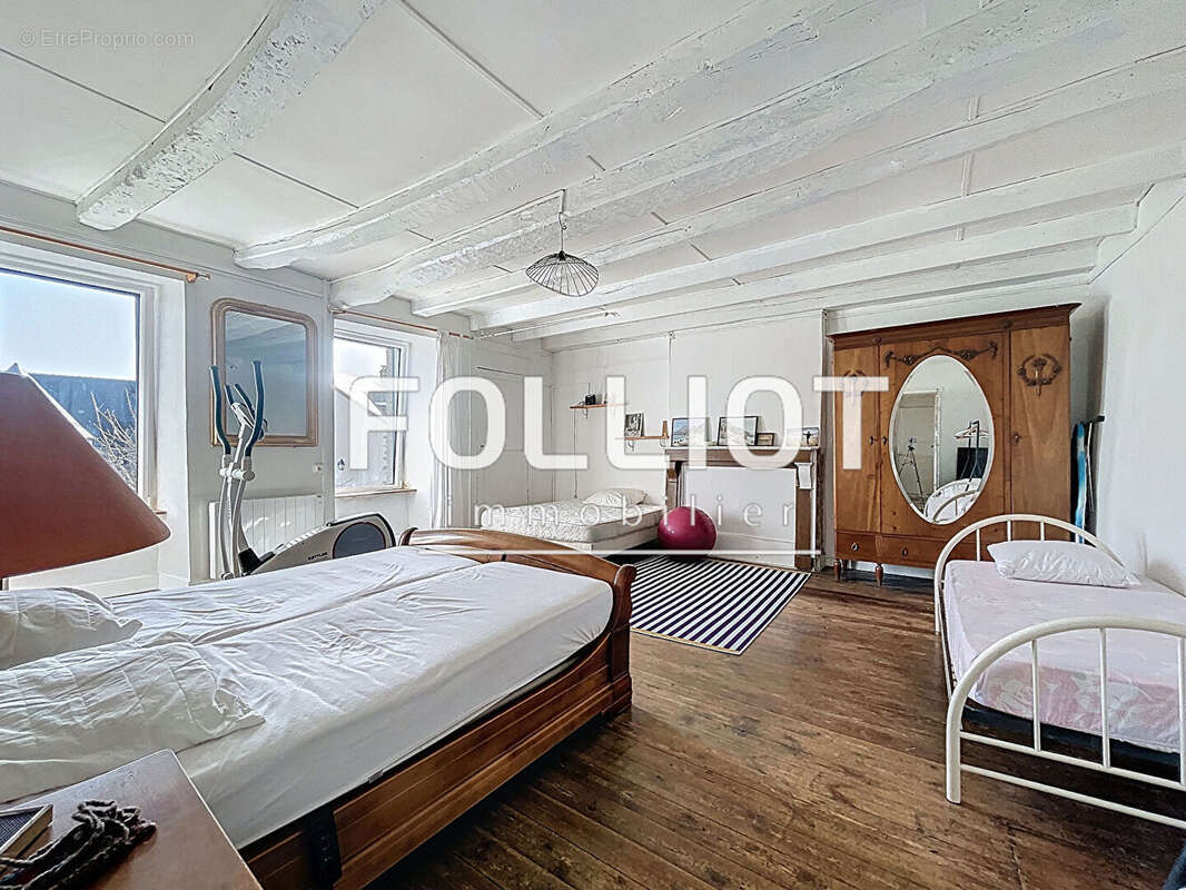 Maison à SAINT-PAIR-SUR-MER