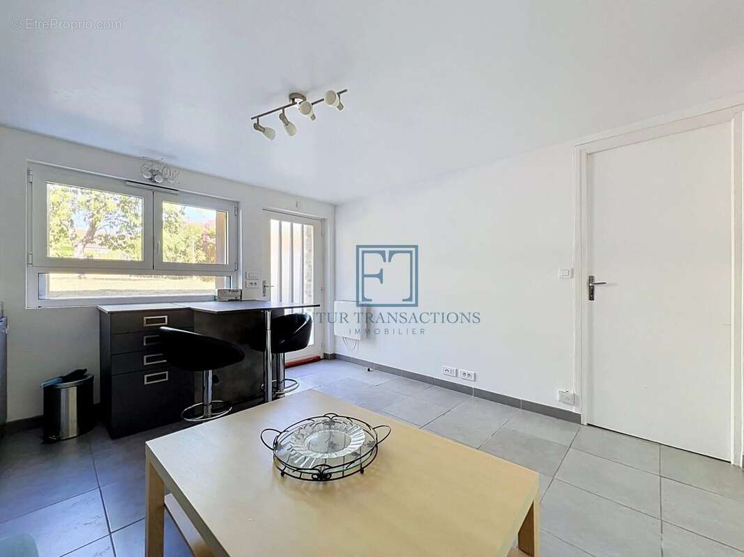 Elancourt - le village - photo 17