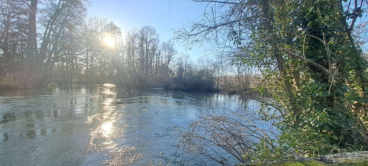 Terrain à SAINT-MAXIRE