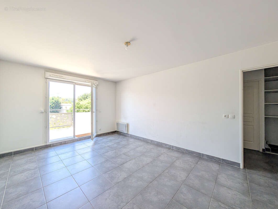 Appartement à MARSEILLE-11E