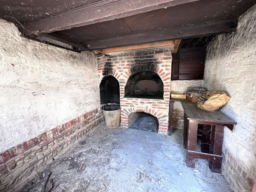 VONNAS : Charmante fermette avec dépendance aménageable et terrain constructible à Vonnas - photo 15