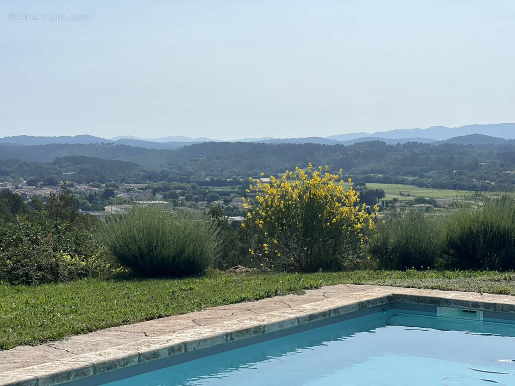 Maison à BESSE-SUR-ISSOLE