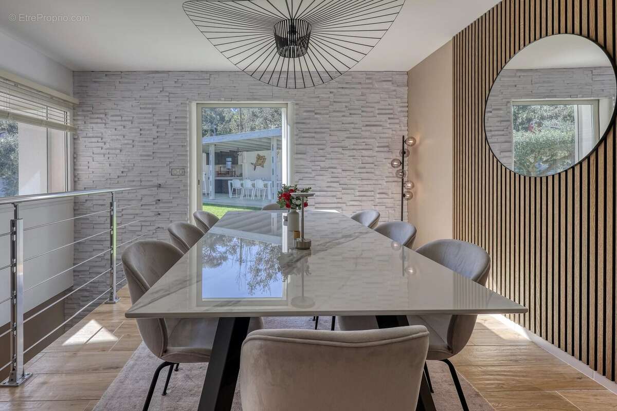 Villa contemporaine rénovée/imaginée par architecte d’intérieur – volumes exceptionnels – Janas - photo 15