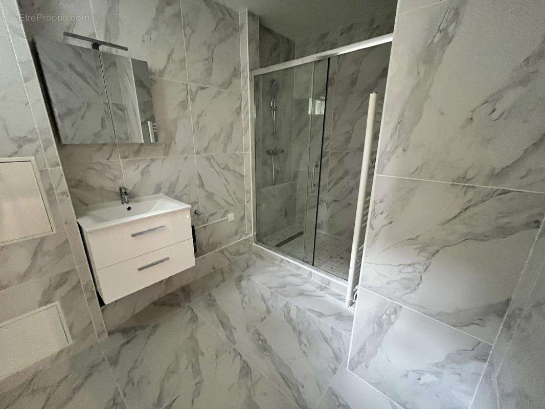 Appartement à PARIS-12E