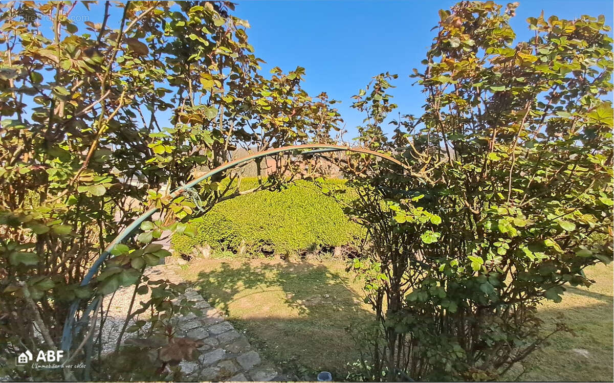 Maison à MANEHOUVILLE