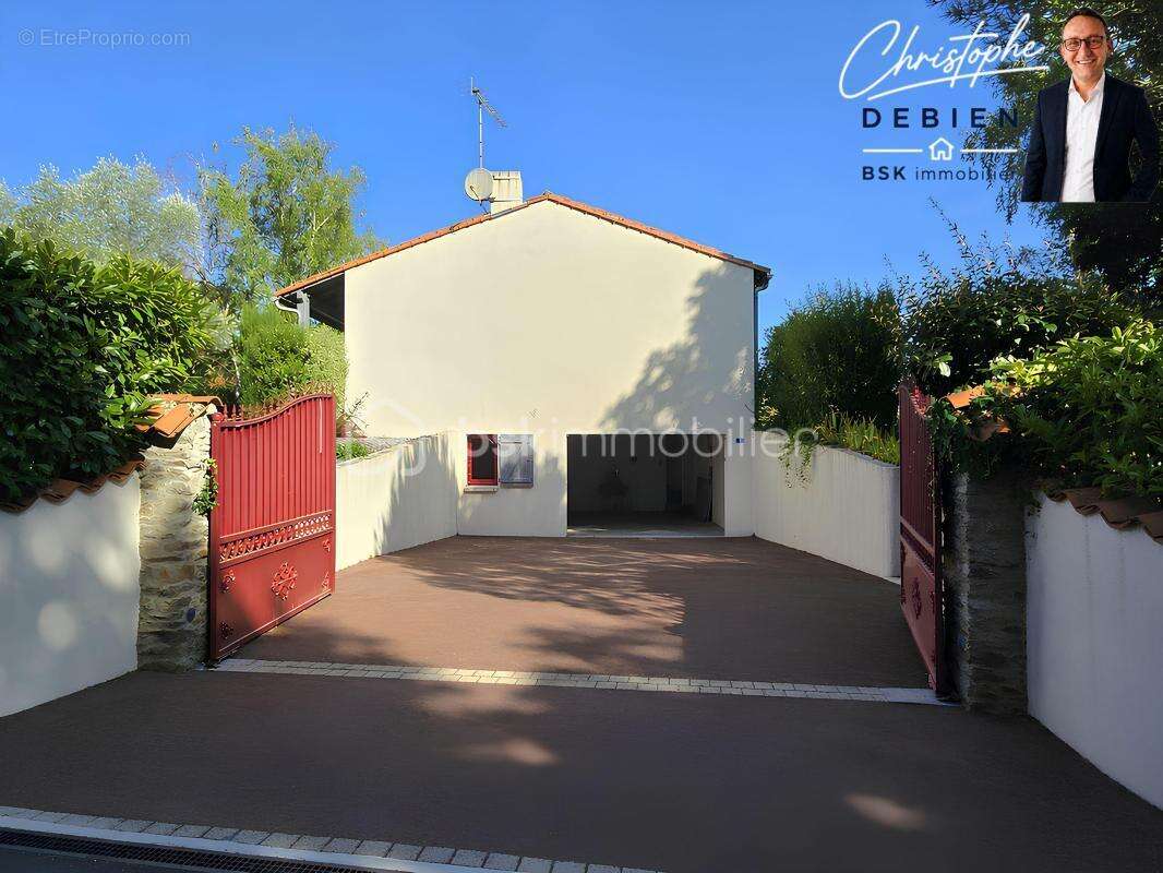 Maison familiale 4 chambres – sous-sol complet – terrain de 992 m² – proche commerces et écoles - photo 12