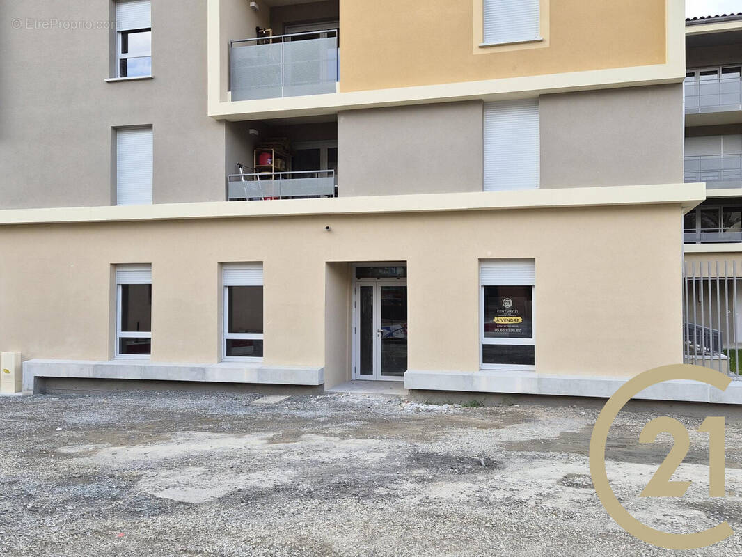 Commerce à SAINT-JUERY