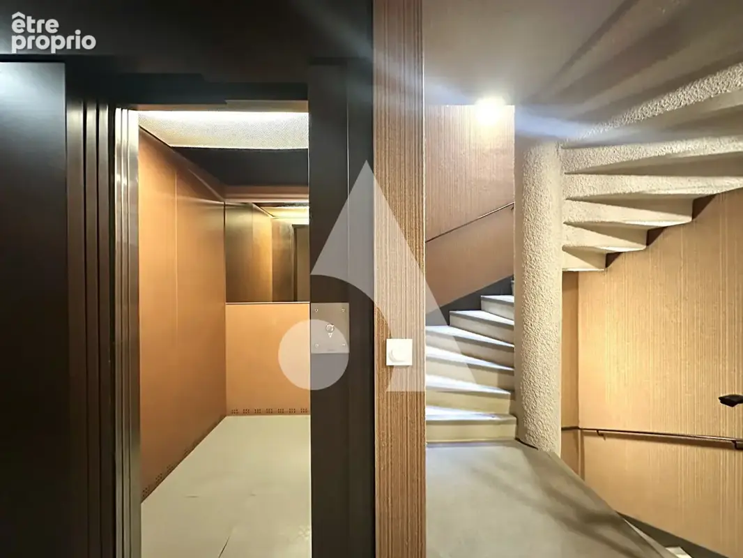 Appartement Figeac 63.70m², 3 pièces, ascenseur, garage et place de parking. - photo 11