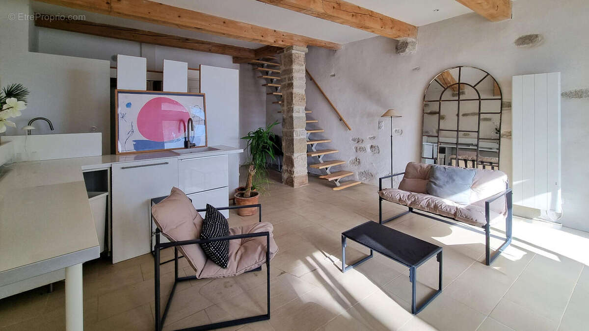 20251001111648 - Maison à ALAIGNE