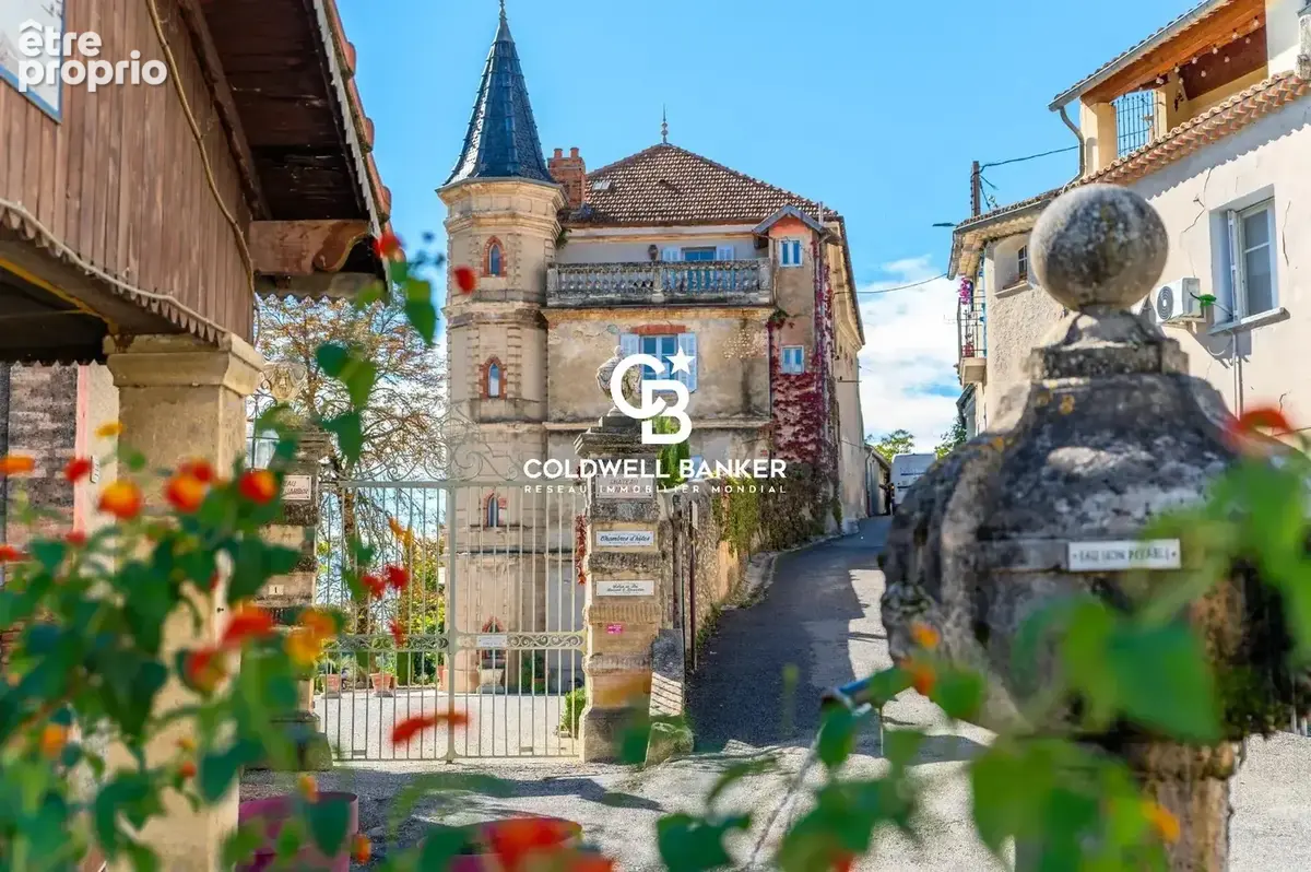 Château d’exception en haute-provence – un domaine historique au charme intemporel - photo 3