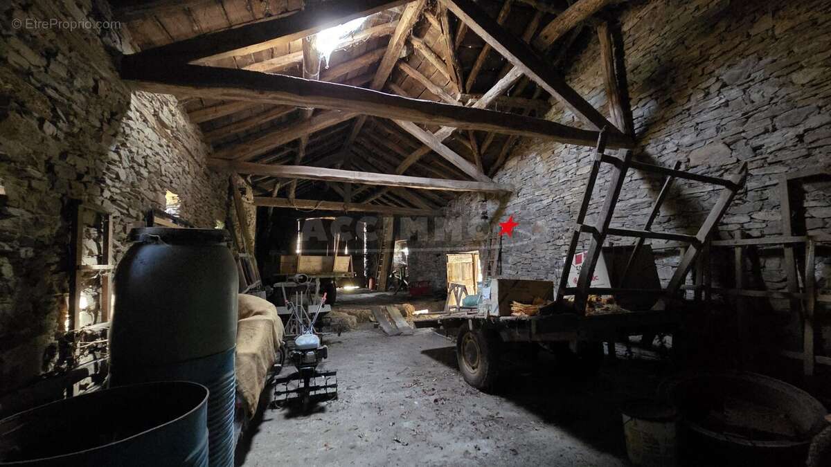 Brassac secteur - maison de caractère avec terrain - photo 6