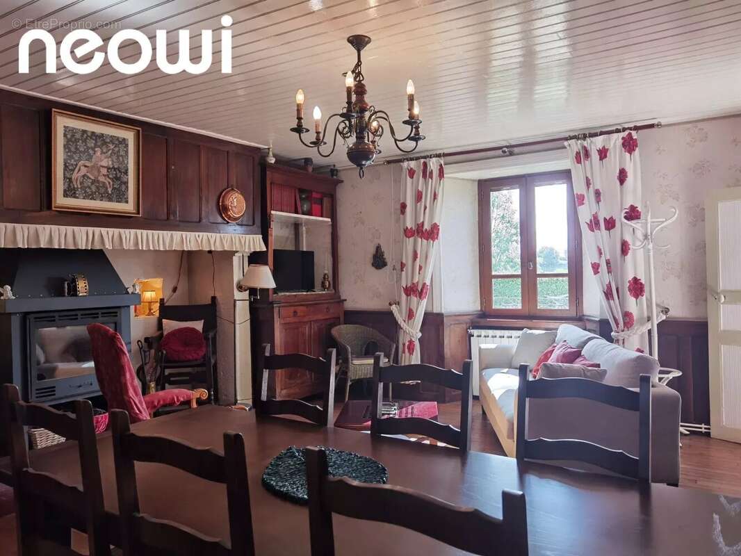 Maison à VEZELS-ROUSSY