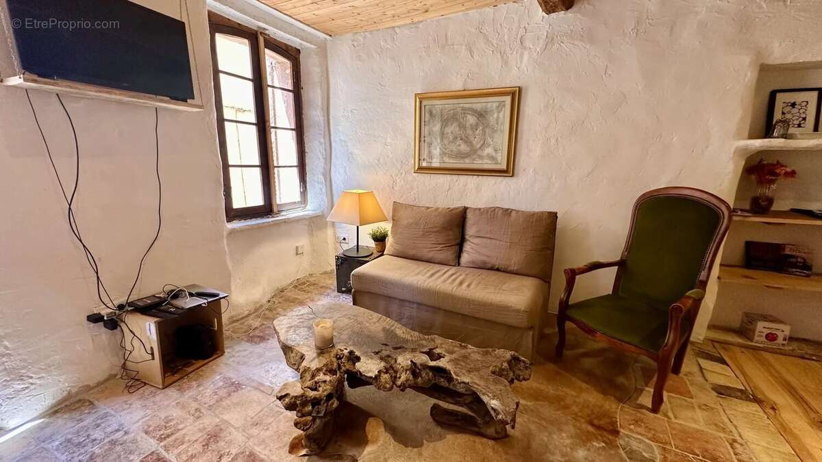 Appartement de village rénové avec caves voûtées — Haut de Cagnes - photo 16