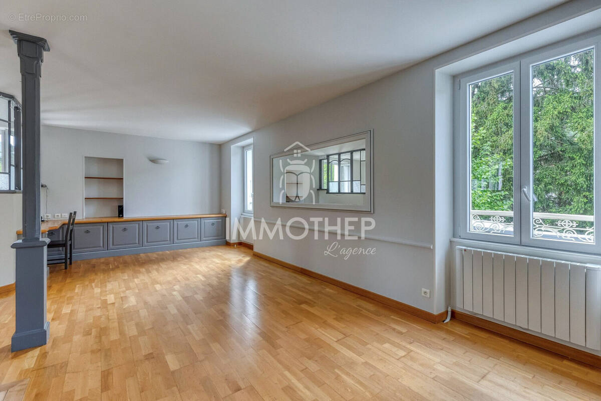 Appartement à VAULNAVEYS-LE-HAUT