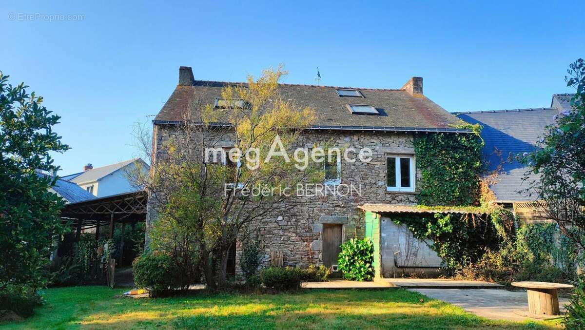 Maison à LE TEMPLE-DE-BRETAGNE