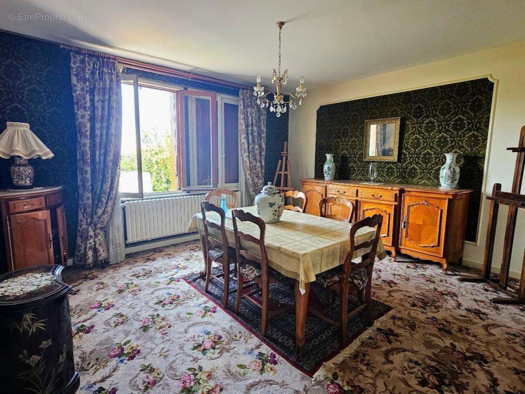 Maison 160 m² hab - 5 pièces - Grand sous sol - Terrain - Vertaizon 63 - photo 9