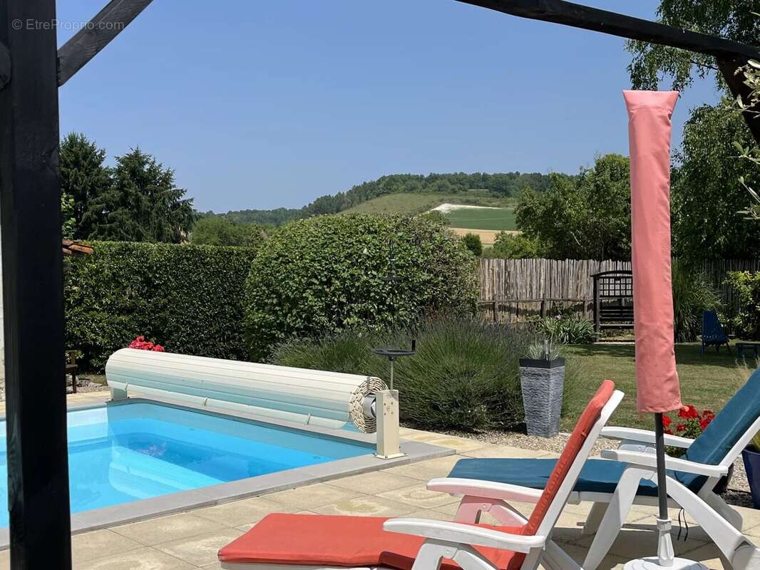 Maison à SAINT-LAURENT-DES-COMBES