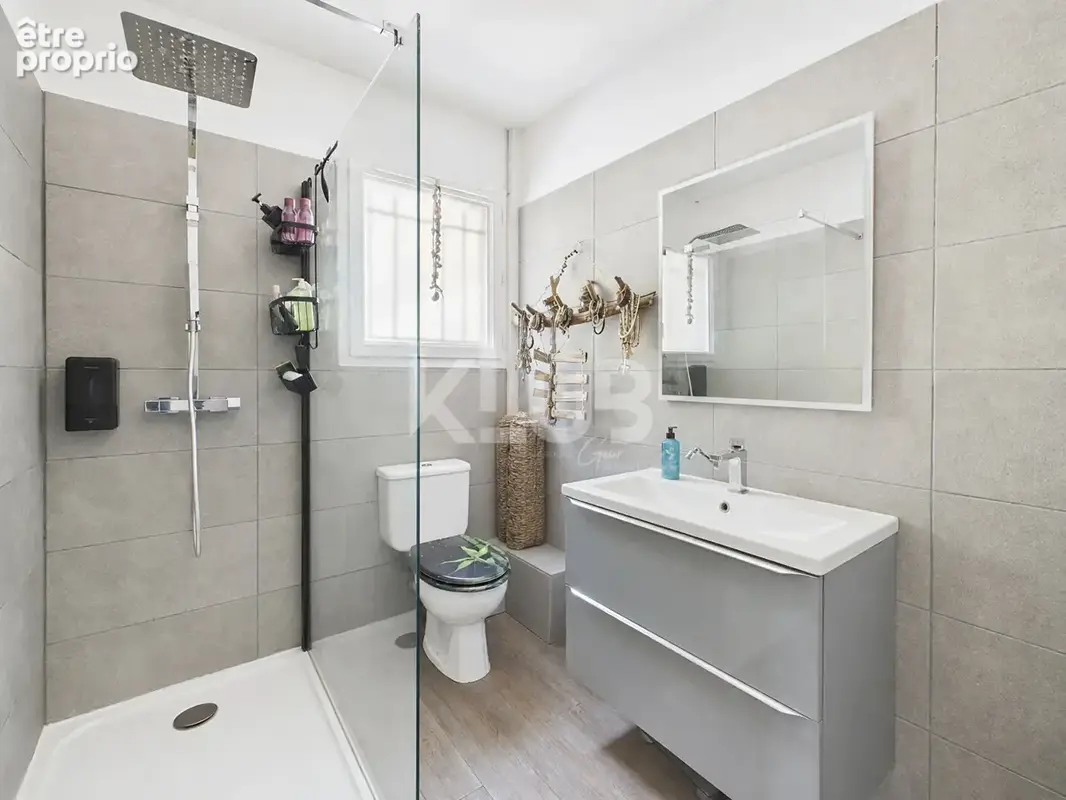 Lambesc - Maison de 120 m², un bien aux multiples possibilités - photo 6