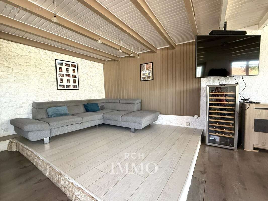 Maison 101 m² à Tartaras  - photo 7