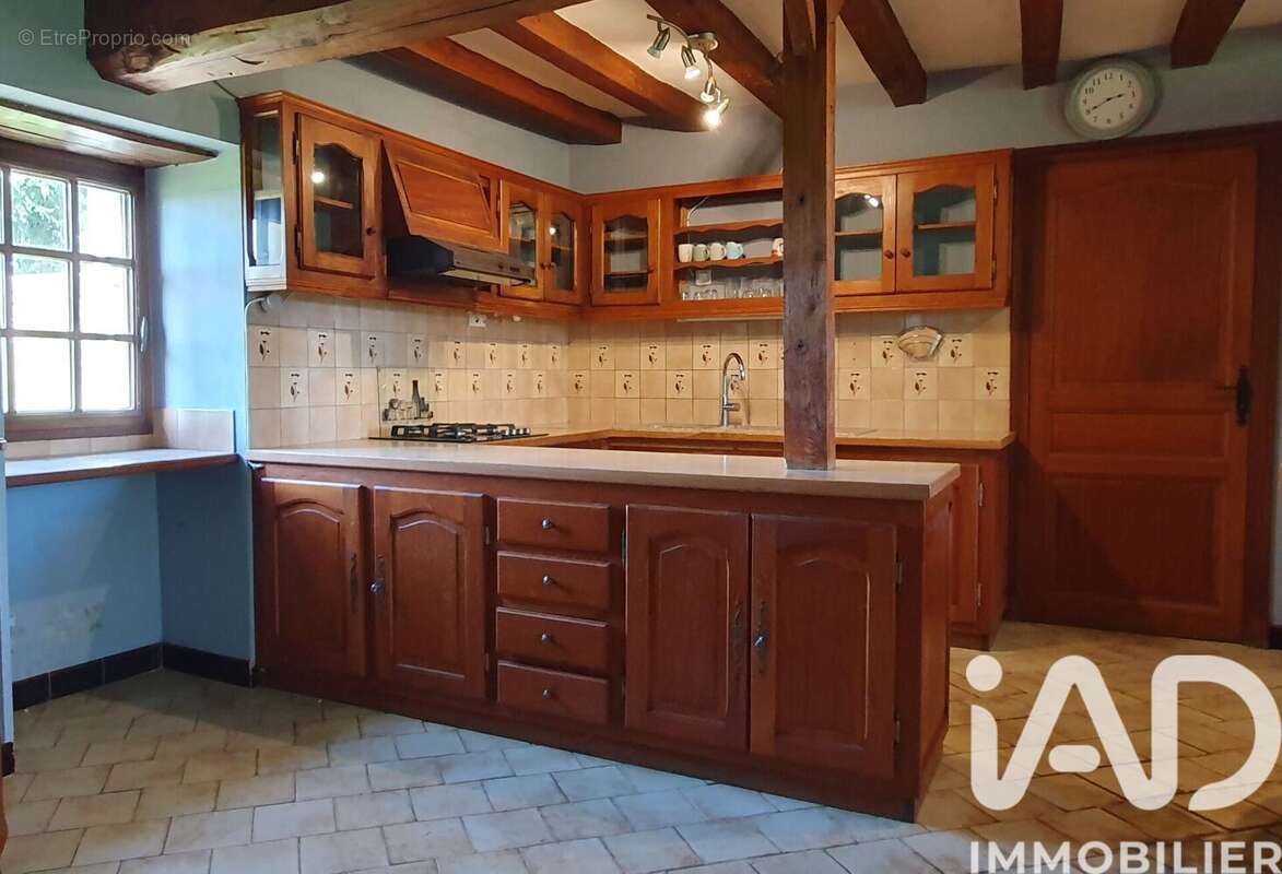 Maison 182 m² à Montreuil-Bellay  - photo 4