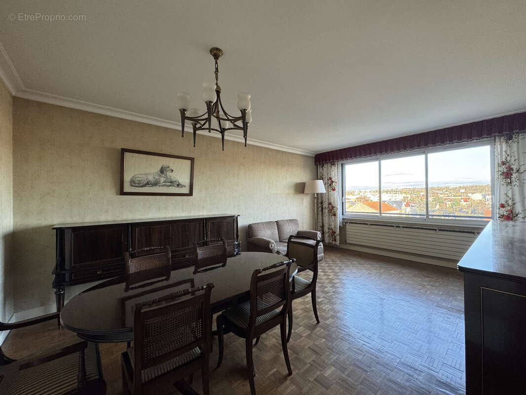 Appartement à SAINT-MAUR-DES-FOSSES