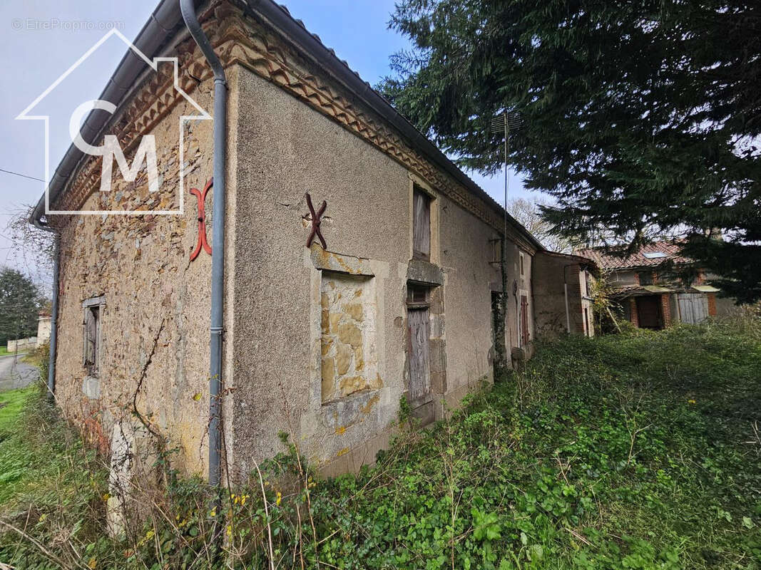 Maison à LATHUS-SAINT-REMY