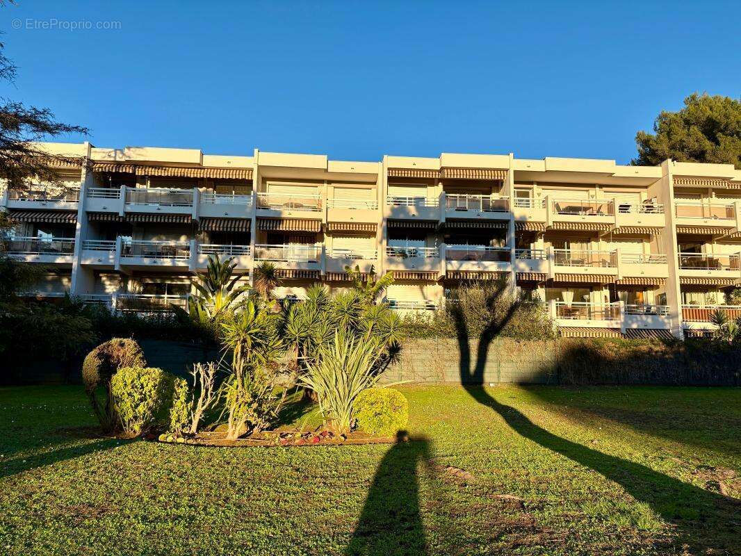 Appartement à LE CANNET