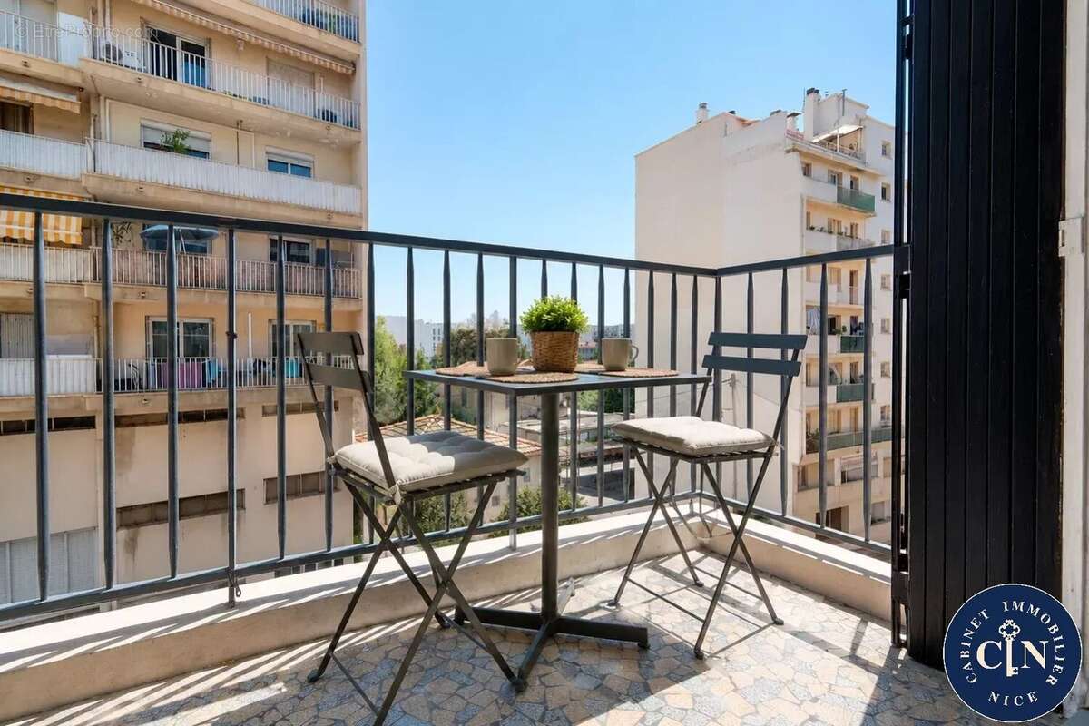 Appartement 73 m² à Nice  - photo 2