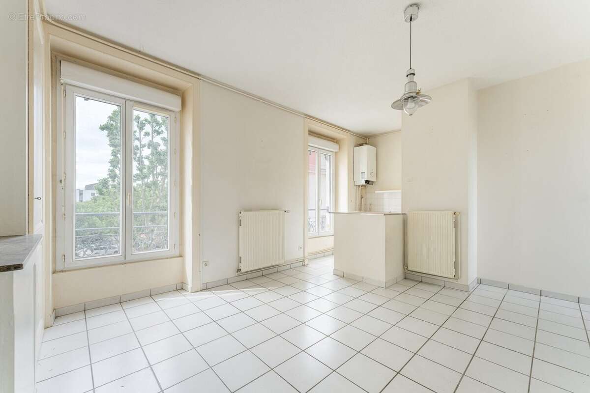 Appartement 61 m² à Oullins  - photo 7