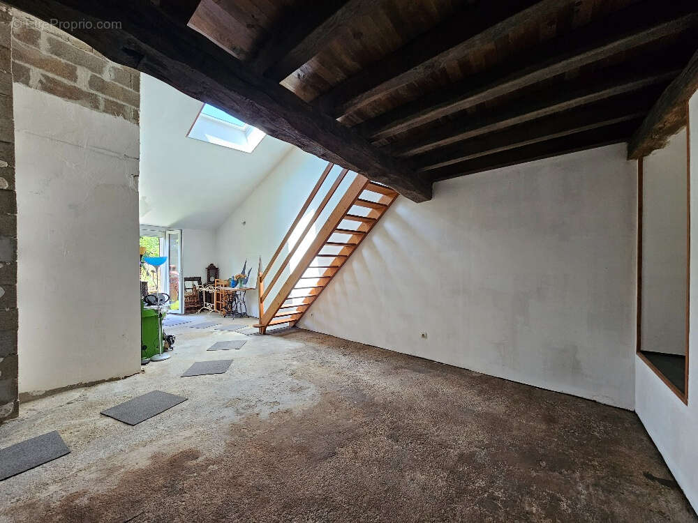 Maison à FOUQUEBRUNE