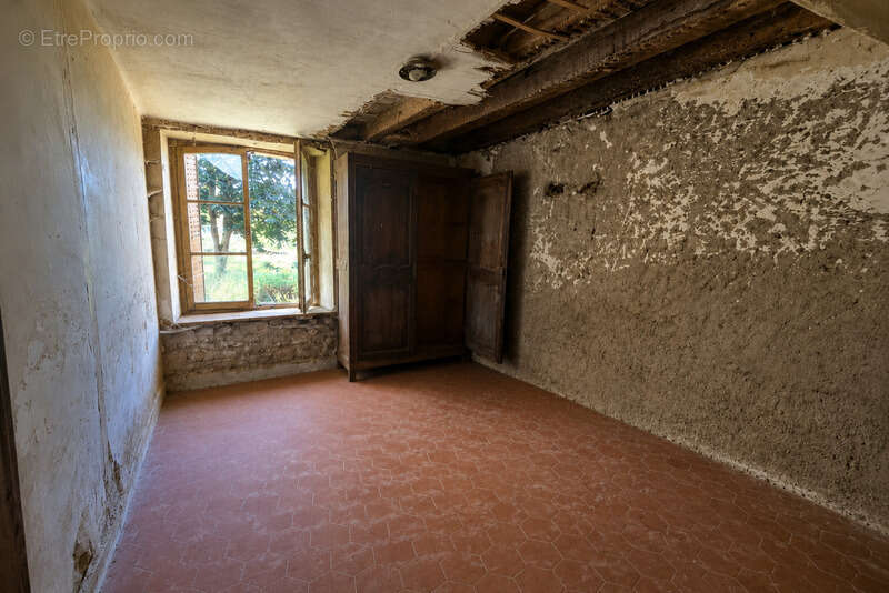 Moulin du XVII siècle dans un écrin de nature - 2 hectares avec étang - photo 25