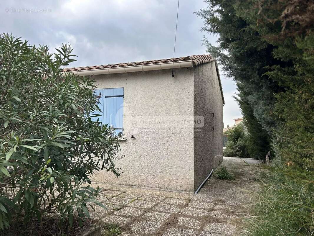 Maison à FONTVIEILLE