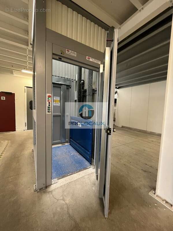 1700 m² à Lacroix-Saint-Ouen  - photo 7