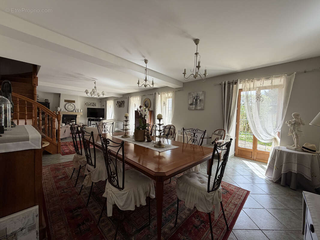 Maison à VILLERS-COTTERETS