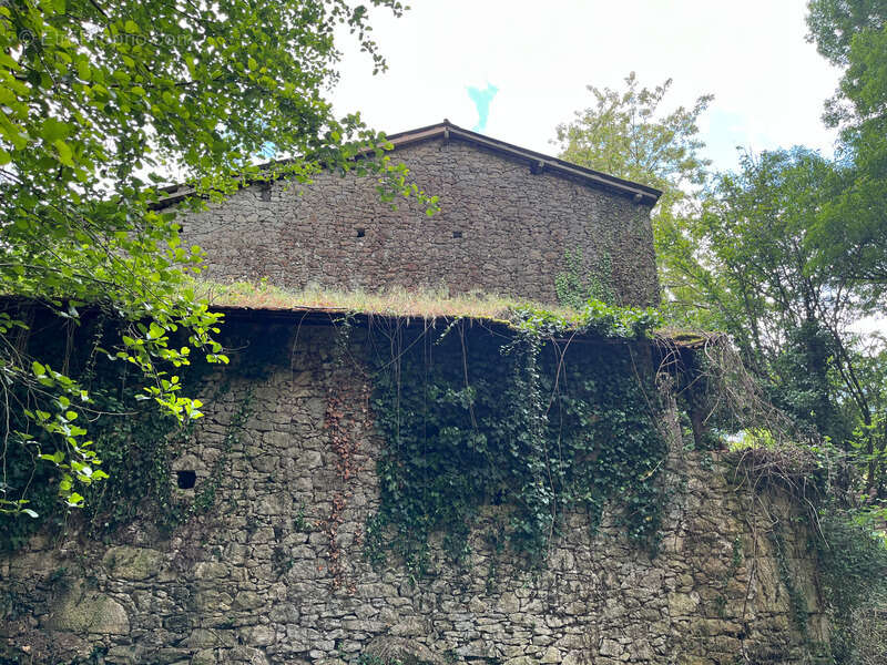 Maison à CLEYRAC